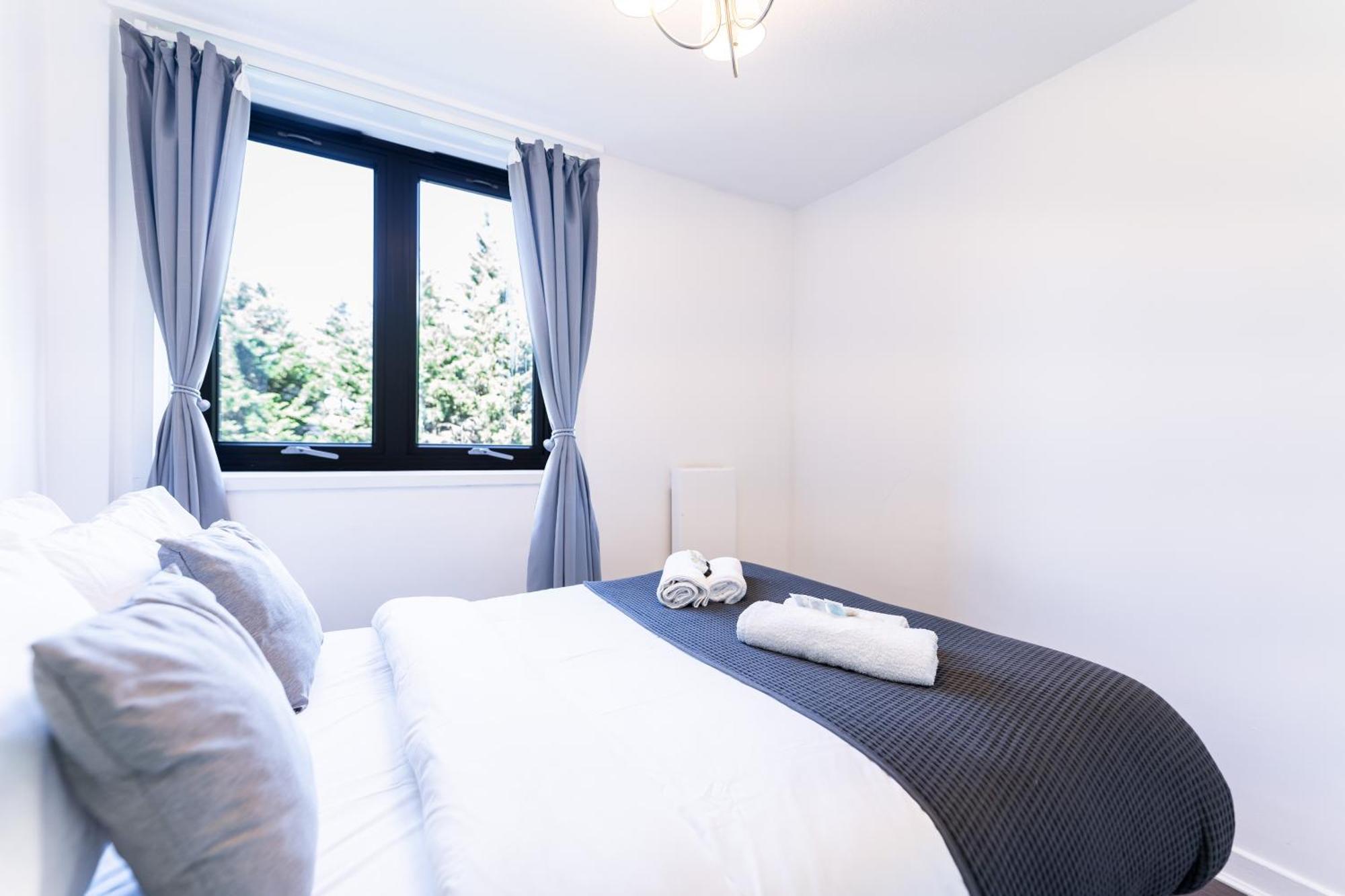 Luxury 3 Bedroom Flat With Balcony In Westbourne Park Londyn Zewnętrze zdjęcie