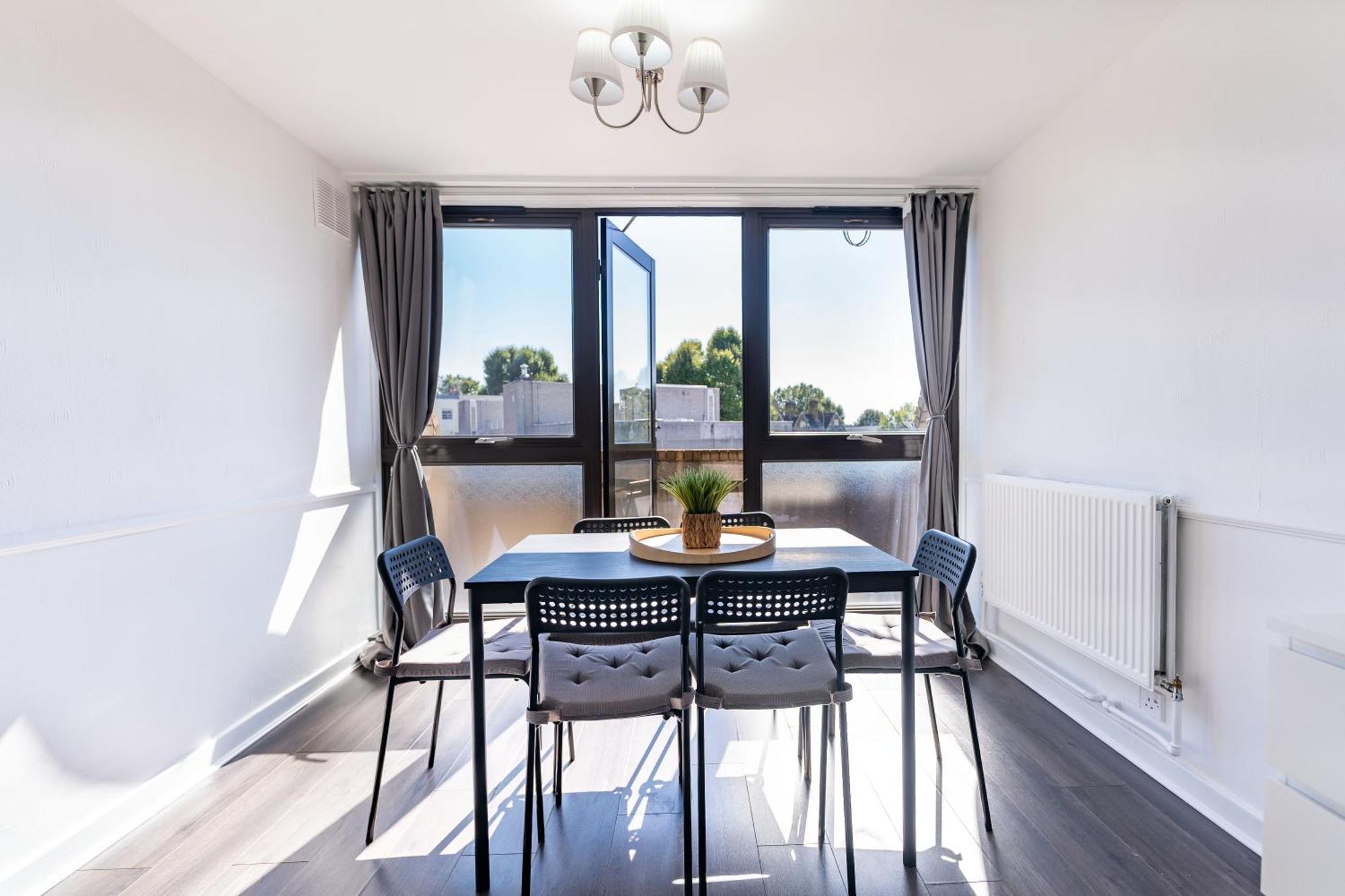 Luxury 3 Bedroom Flat With Balcony In Westbourne Park Londyn Zewnętrze zdjęcie