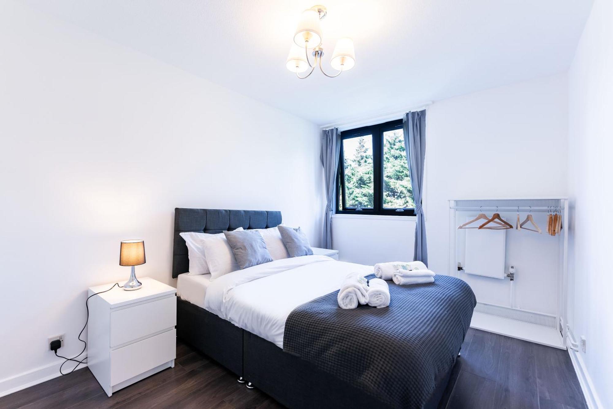 Luxury 3 Bedroom Flat With Balcony In Westbourne Park Londyn Zewnętrze zdjęcie